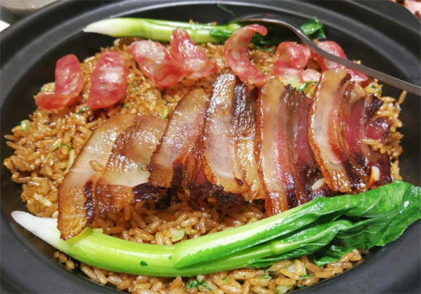 吖妈煲仔饭