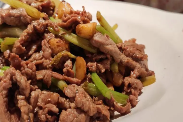小霸椒现炒黄牛肉