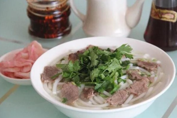 禄广门贵州原汤牛肉粉