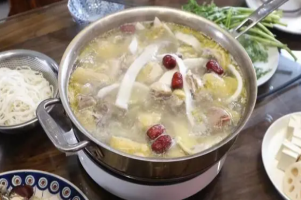 椰乡四季现开椰子鸡火锅