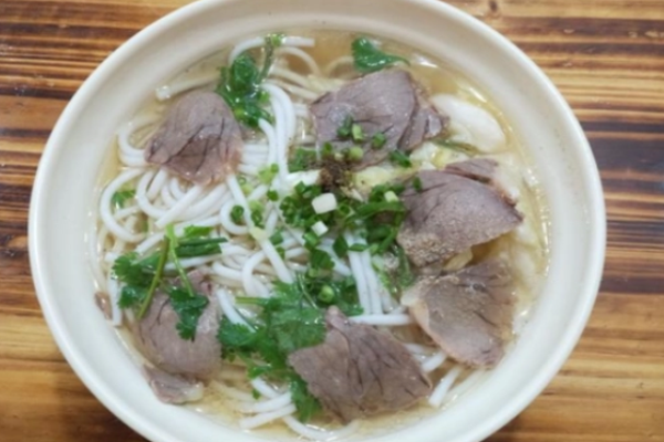 禄广门贵州原汤牛肉粉