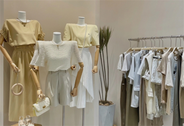 品客服饰