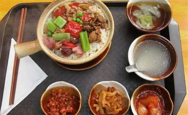 巧阿婆煲仔饭