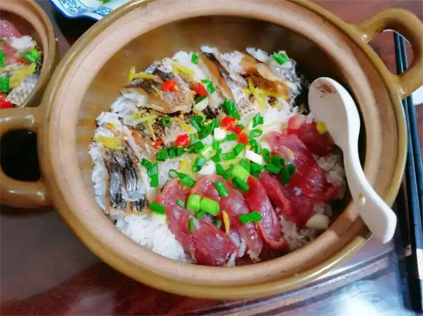 楚香家韵煲仔饭