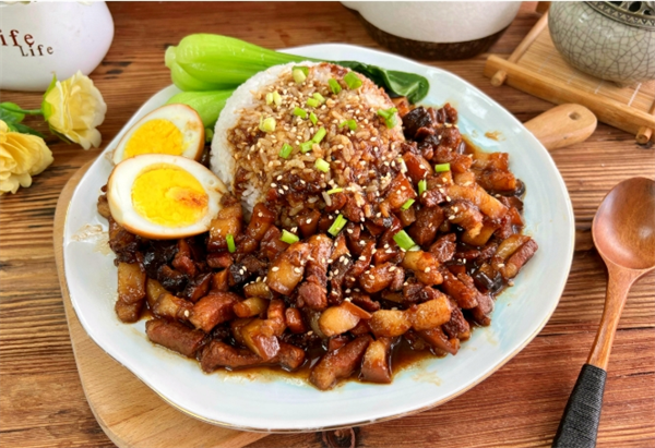 香婆婆卤肉饭