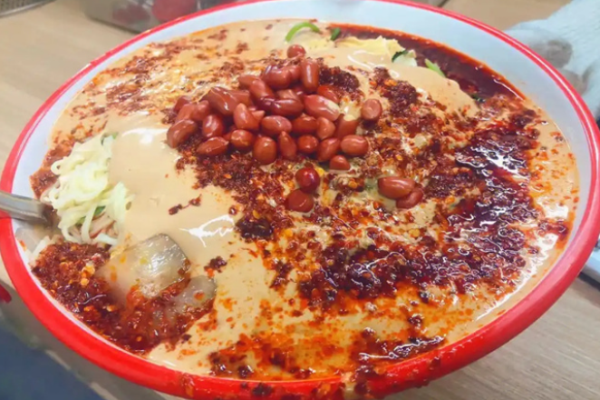双福东北老式麻辣烫