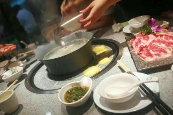 渔惑广西山水涮锅