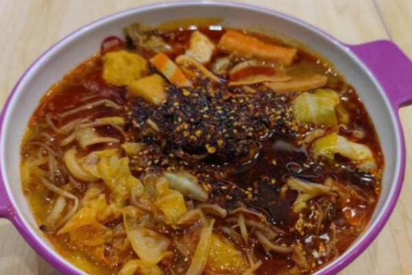 味香见大碗麻辣烫加盟