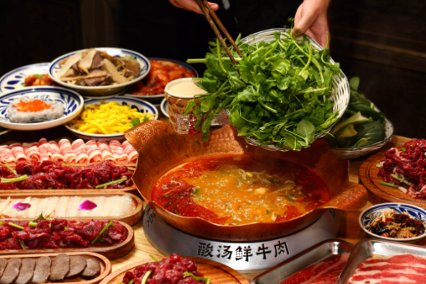 黔家婆贵州酸汤鲜牛肉火锅加盟