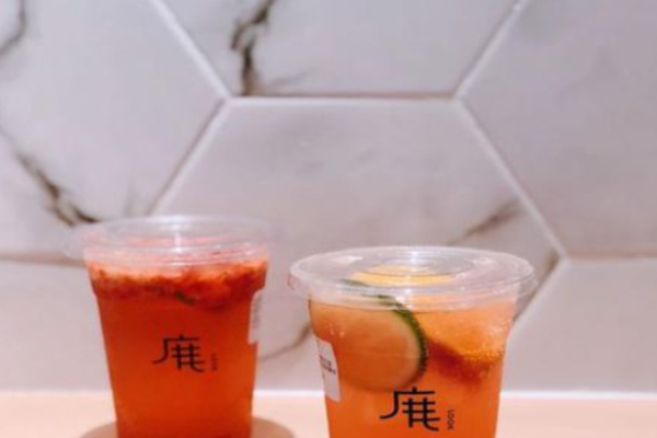 鹿鲜果苏打果饮