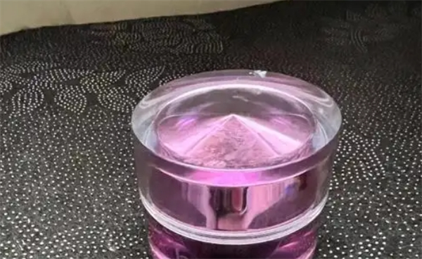铂金化妆品