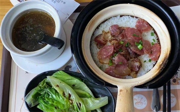 派乐煲仔饭加盟