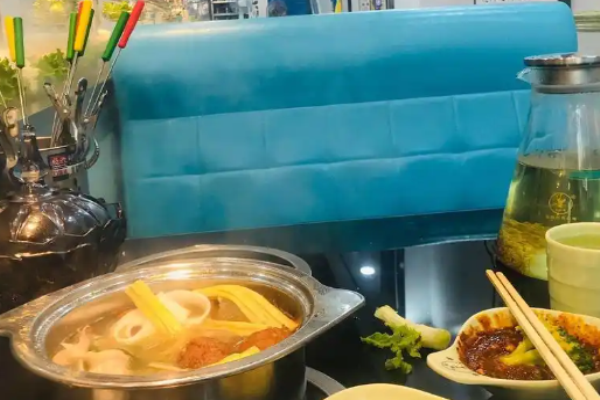 锅耳朵旋转小火锅加盟