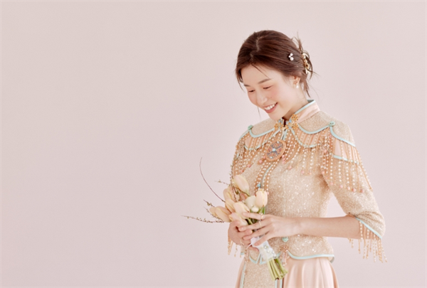 东方新娘婚纱摄影加盟