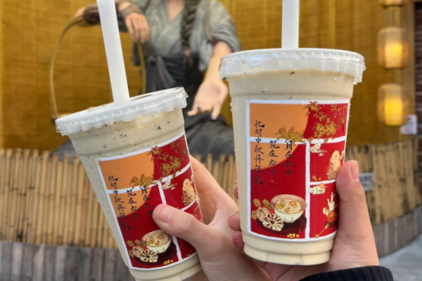脸红秦田田奶茶加盟