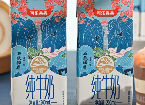 可乐犇犇牛奶