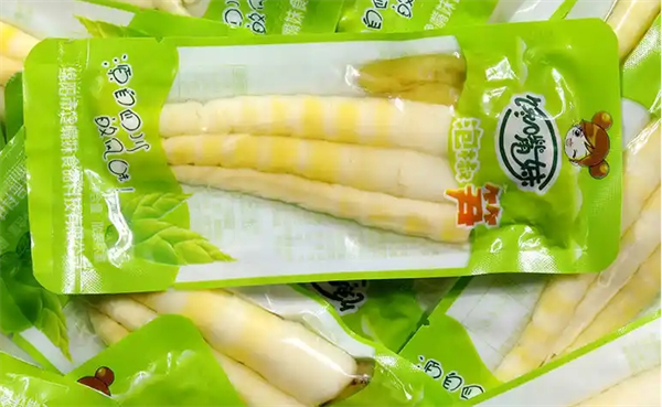 馋嘴女孩休闲食品加盟