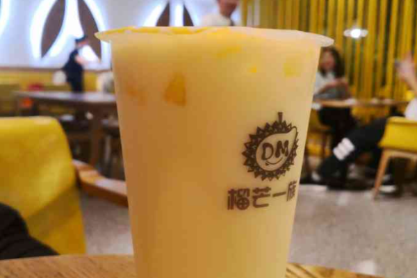 榴芒一族奶茶加盟
