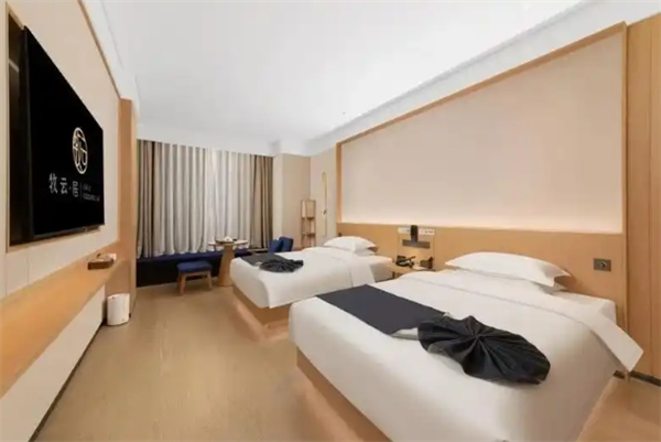 牧云雅居酒店