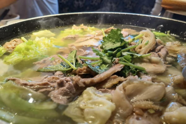 山慢慢跷脚牛肉火锅