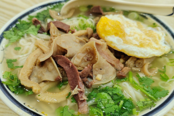 肥牛山大骨牛肉汤
