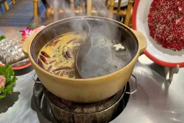 章小喜泥炉火锅