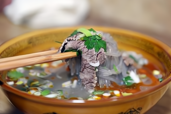 肥牛山大骨牛肉汤