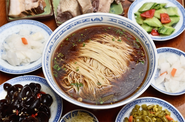 品味江南锅盖面