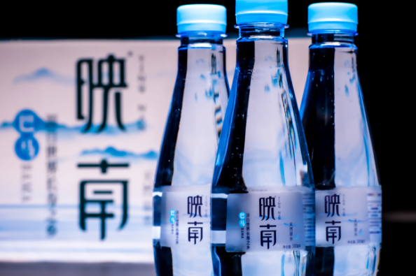 映南巴马泉水