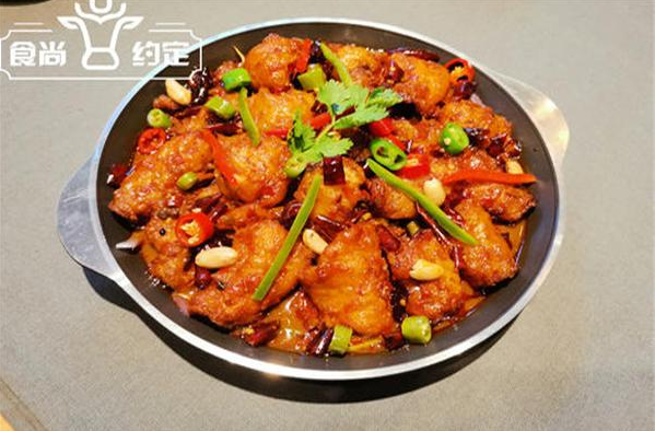 食尚约定岩烤鱼饭加盟