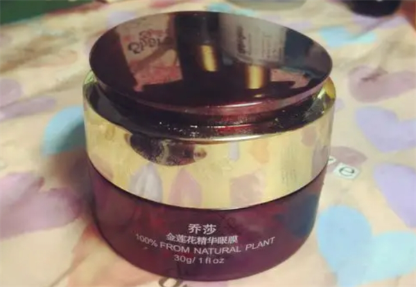 乔莎化妆品加盟费多少钱？揭秘投资化妆品行业的潜力与回报