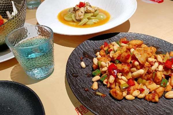 膳阅半亩食塘