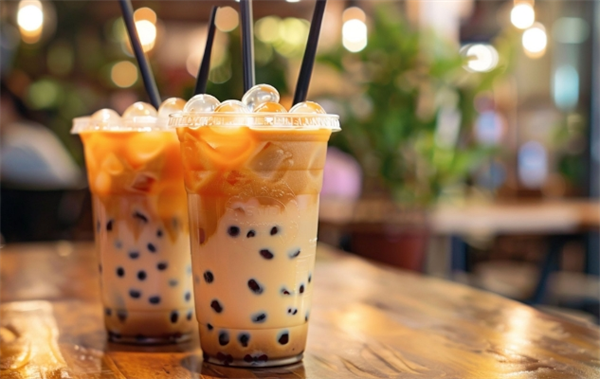 夏初茶语奶茶加盟