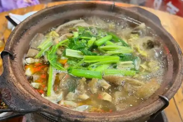 煲记兴秘制鸡虾煲