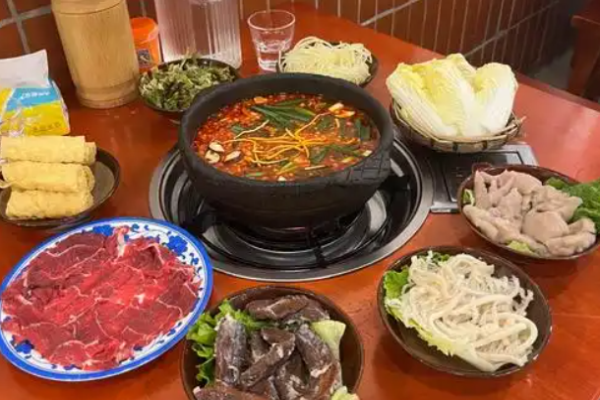 李小明贵州酸汤夺夺粉火锅