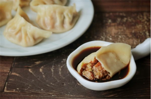 加盟江南水饺店怎么样？投资前景与品牌优势深度解析
