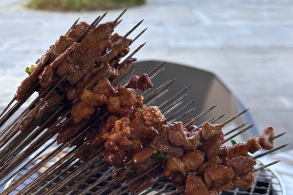 黔仙人酱爆铁签烤牛肉