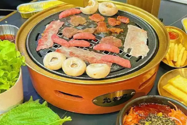 允辛家自助泥炉烤肉加盟