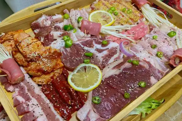 肉呆呆自助烤肉集市加盟