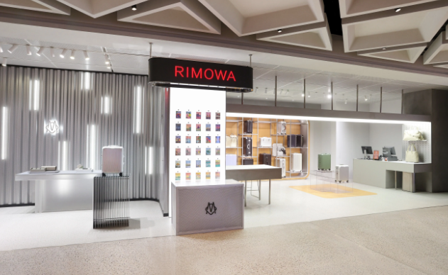 RIMOWA行李箱