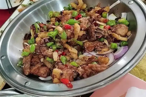 蜀美人川湘菜加盟