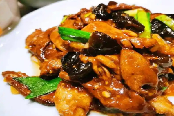 恰小湘炉边菜加盟