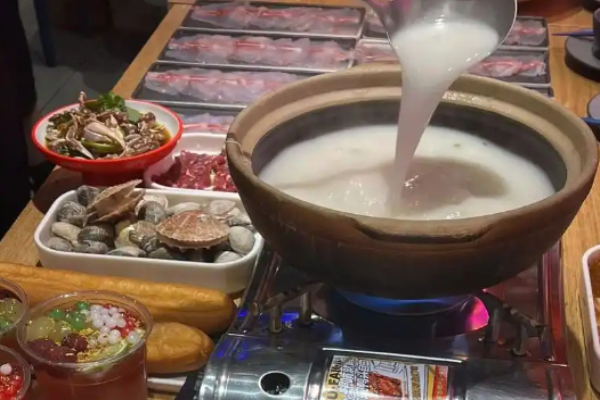 周小江现熬鲜粥加盟