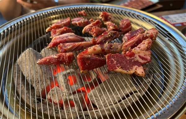 本味烤肉加盟
