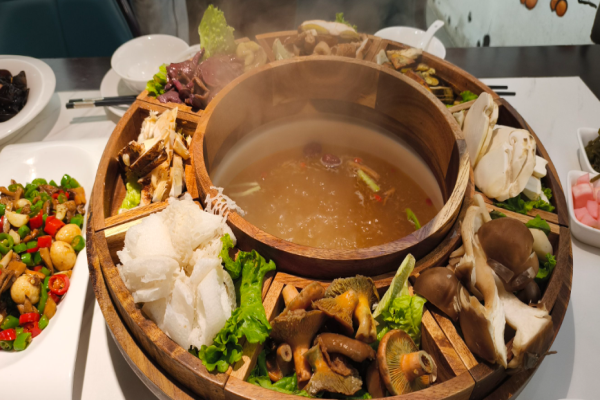 花与菌野生菌火锅加盟