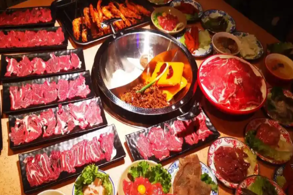 李姑婆鲜切牛肉自助火锅加盟