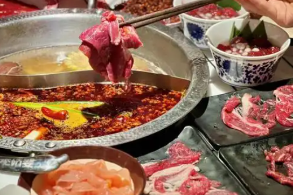 李姑婆鲜切牛肉自助火锅加盟