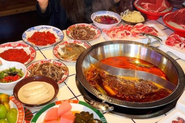李姑婆鲜切牛肉自助火锅加盟