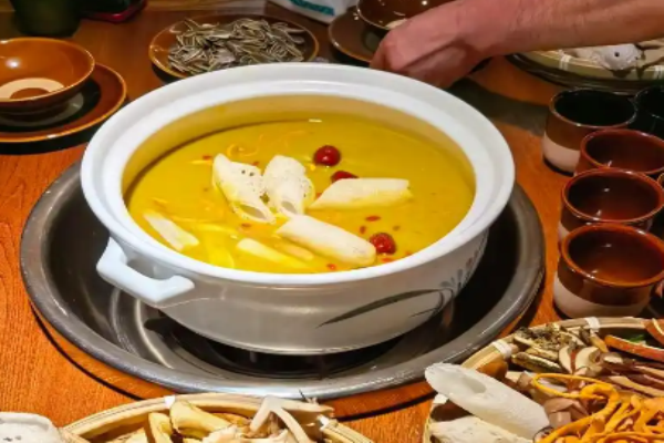 花与菌野生菌火锅加盟
