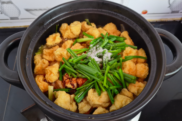 小能耐砂锅菜加盟